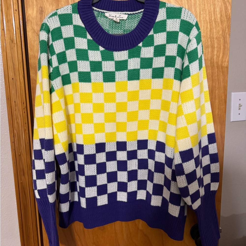 Crewneck Sweaterpurple/yellow/greenMardi Gras,purchased from boutique,never wore